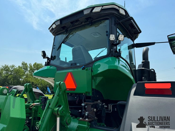 2021-john-deere-8rx-410-image-16
