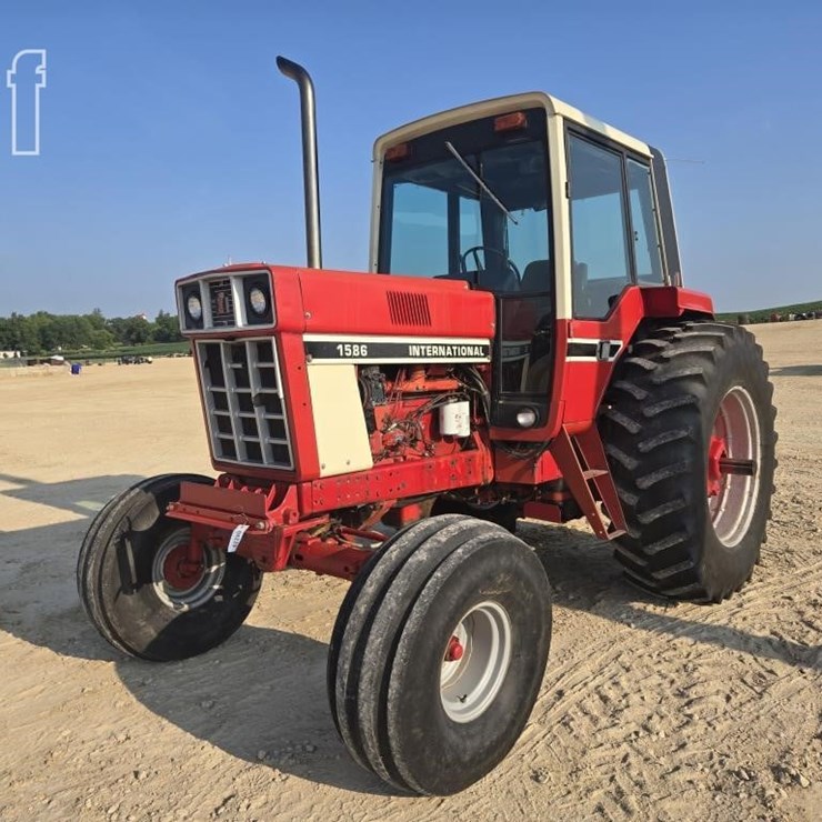 INTERNATIONAL 1586