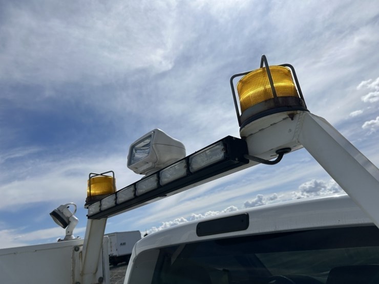 2016-ford-f350-sd-image-37