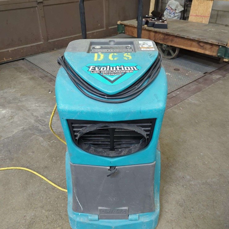 (1) Dri-eaz Evolution LRG Dehumidifier