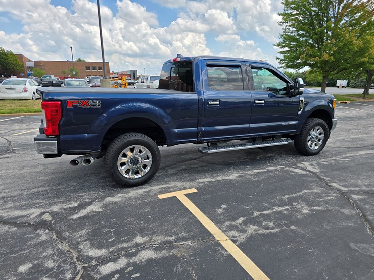 2017-ford-f350-image-30