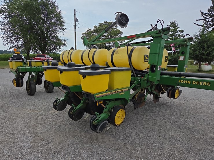 john-deere-7200-image-29