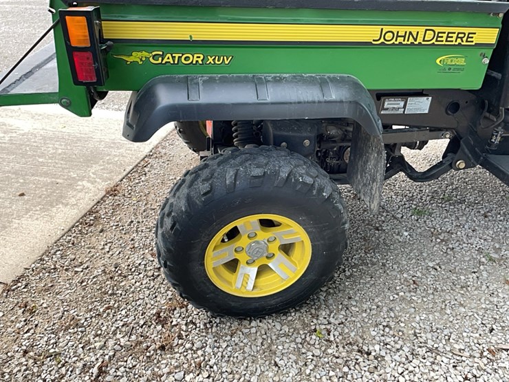 john-deere-gator-image-10