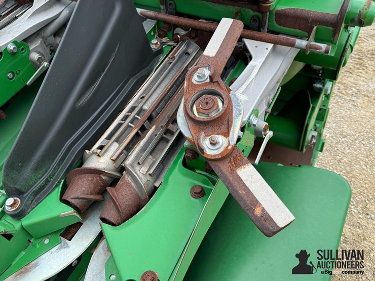 2023-john-deere-c12f-image-13