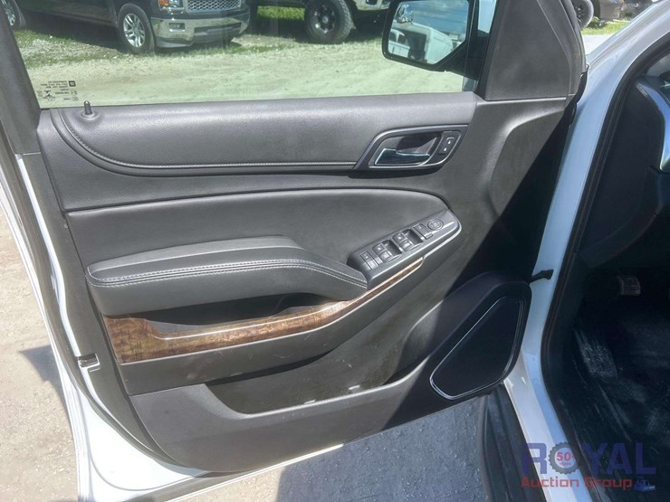 2019-chevrolet-tahoe-image-13
