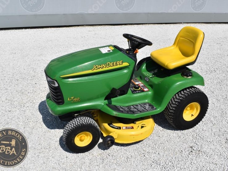 2003-john-deere-lt160-image-1