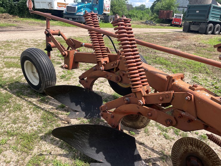 massey-ferguson-880-image-7