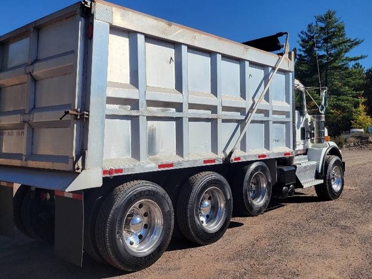 2017-kenworth-t800-image-6