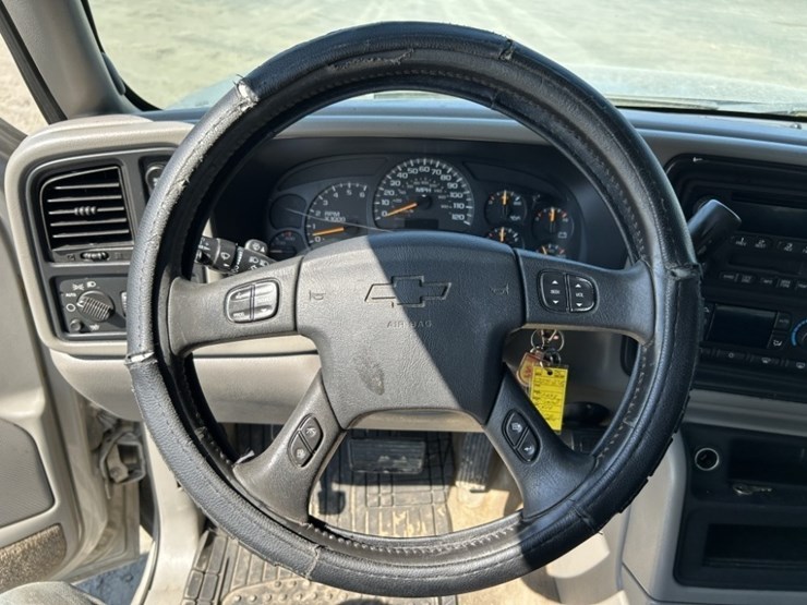 2003-chevrolet-silverado-1500hd-image-17