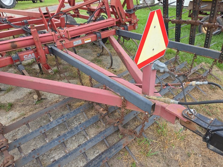 32’-cih-4300-field-cultivator-image-18