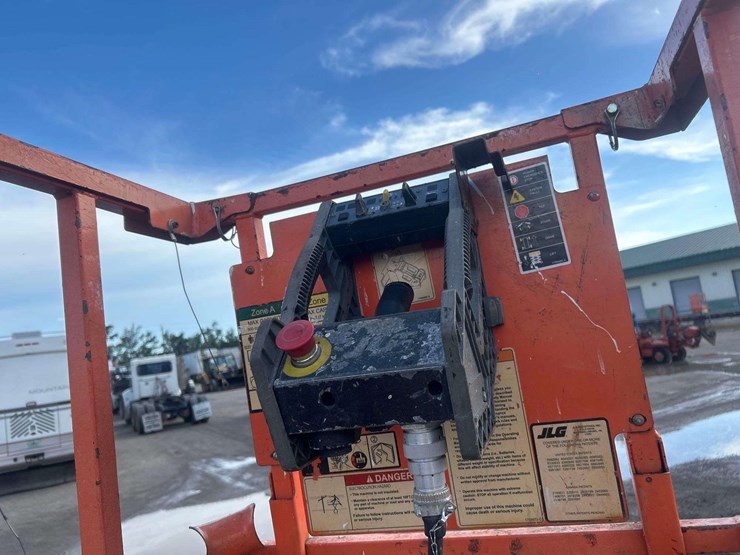 2015-jlg-2632es-image-6