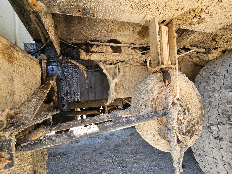 1982-ford-lt9000-image-95