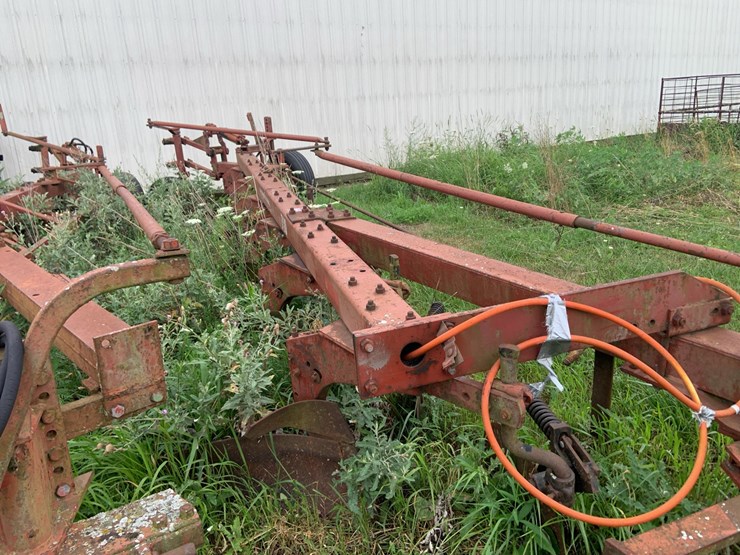 ih-710-plow-7-bottom-image-1