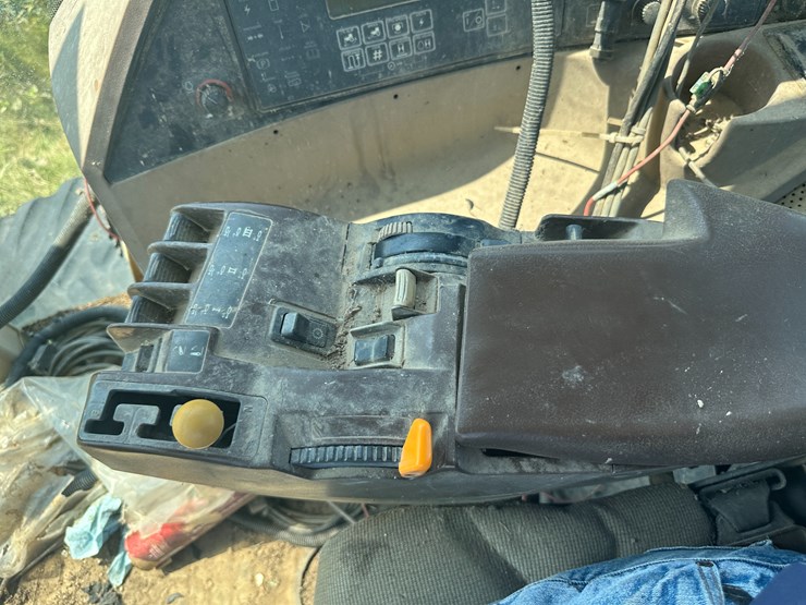 2000-john-deere-8410t-image-74