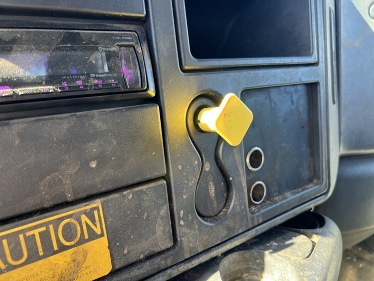 2003-international-durastar-4400-image-33