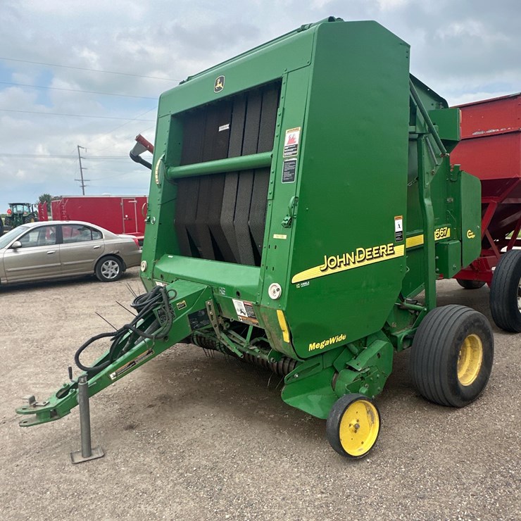 JOHN DEERE 567