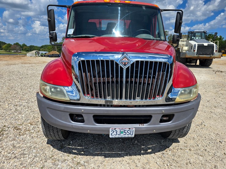 2003-international-durastar-4400-image-58
