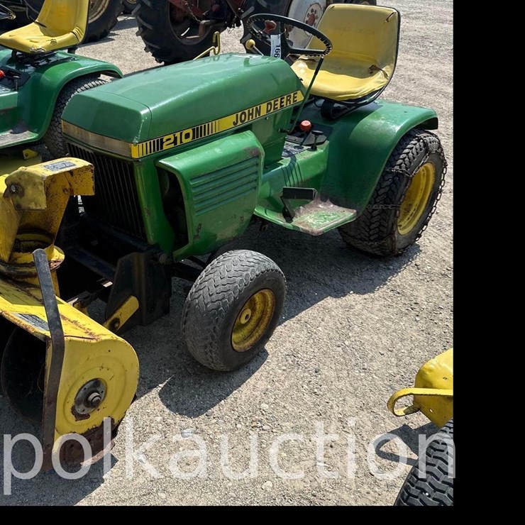 JOHN DEERE 210