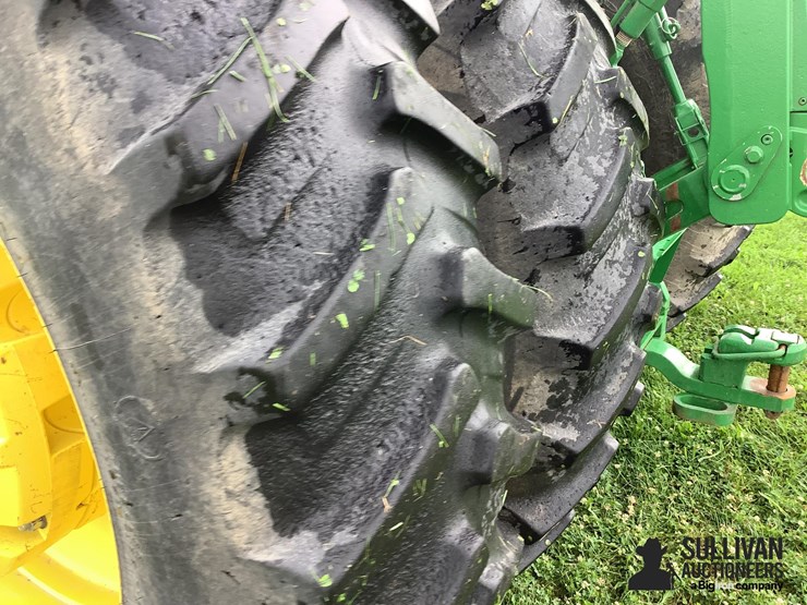 2013-john-deere-8335r-image-12