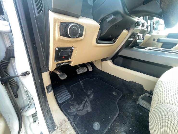 2019-ford-f350-xlt-image-44
