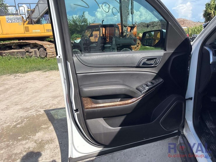 2019-chevrolet-tahoe-image-9