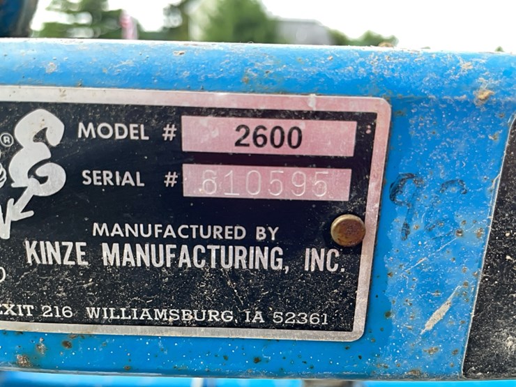 kinze-2600-image-25