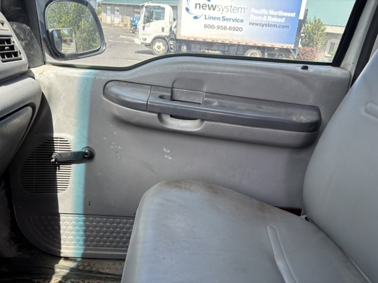 2001-ford-f350-xl-image-45