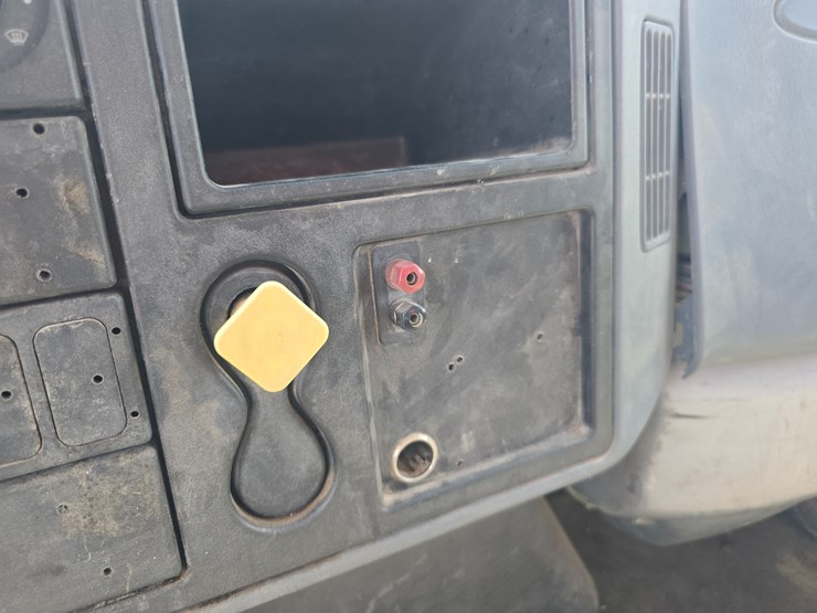 2003-international-durastar-4400-image-87