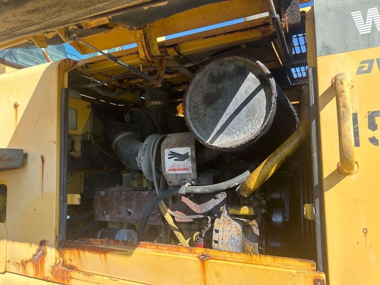komatsu-wa250-image-18