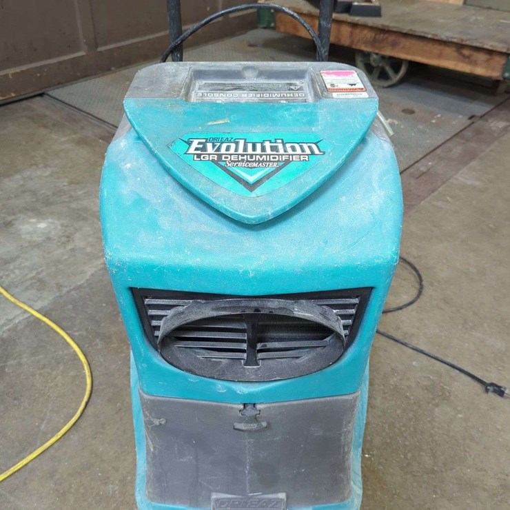 (1) Dri-eaz Evolution LRG Dehumidifier