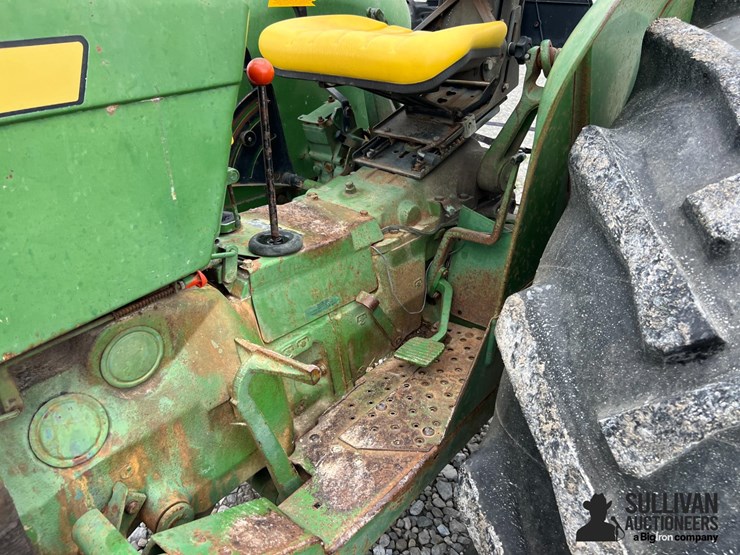john-deere-2640-image-13