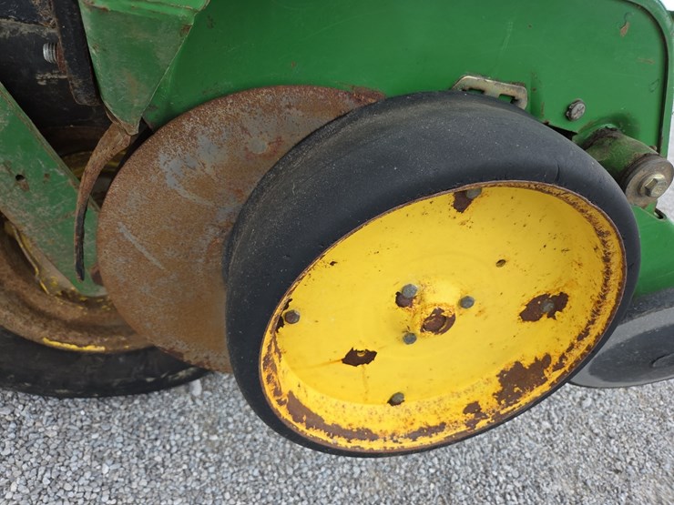 john-deere-7200-image-15