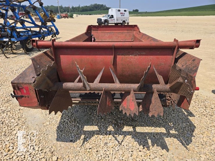 new-holland-155-image-7