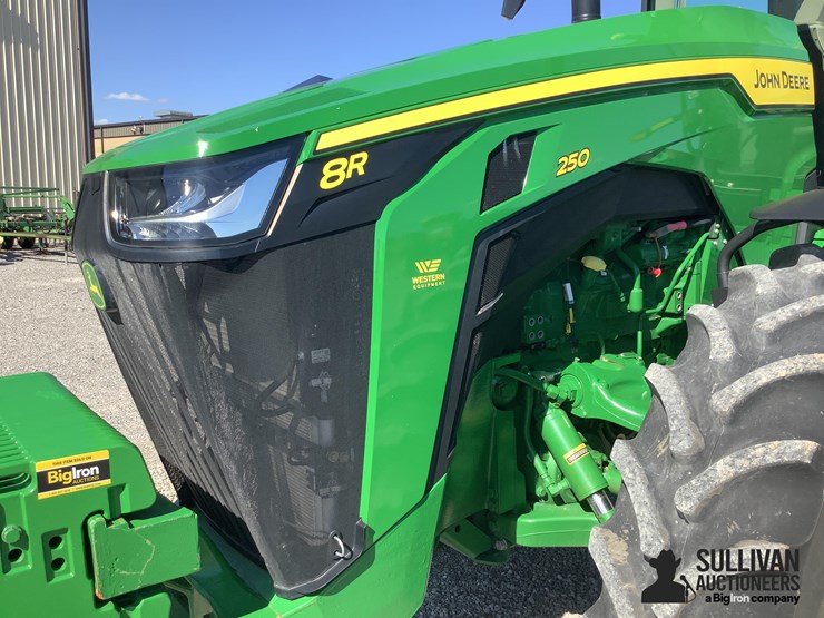 2023-john-deere-8r-250-image-9