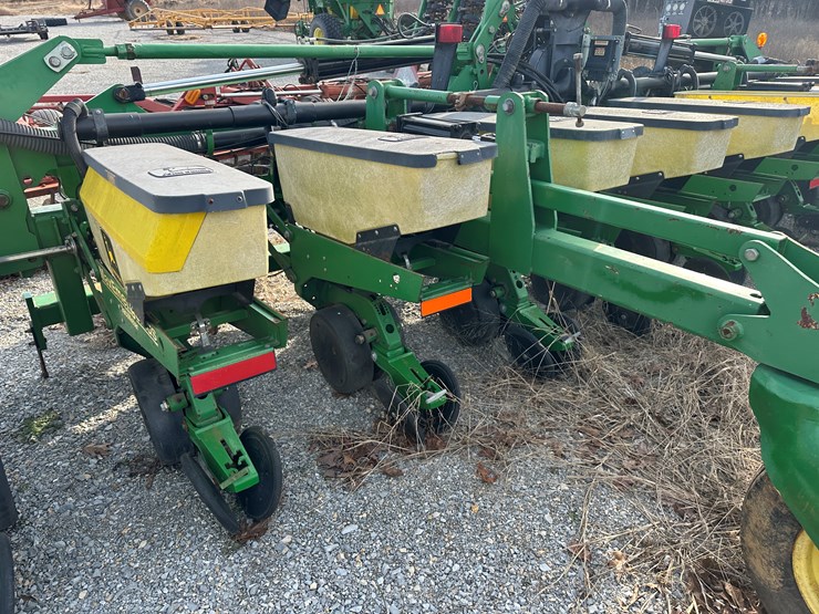 john-deere-1720-image-17