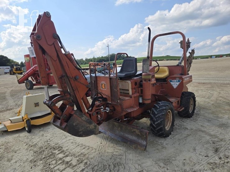 1985-ditch-witch-3210-image-3