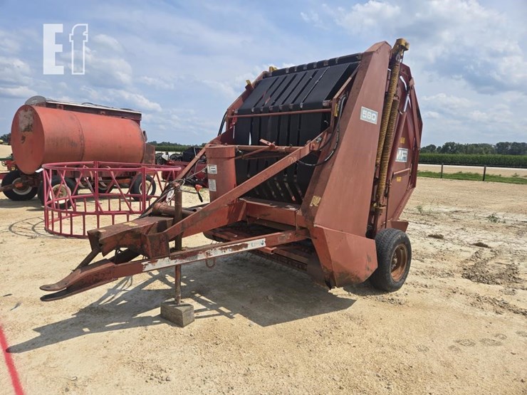 massey-ferguson-560-image-1