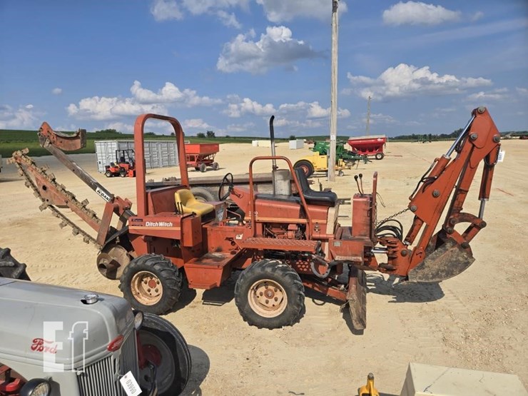 1985-ditch-witch-3210-image-23