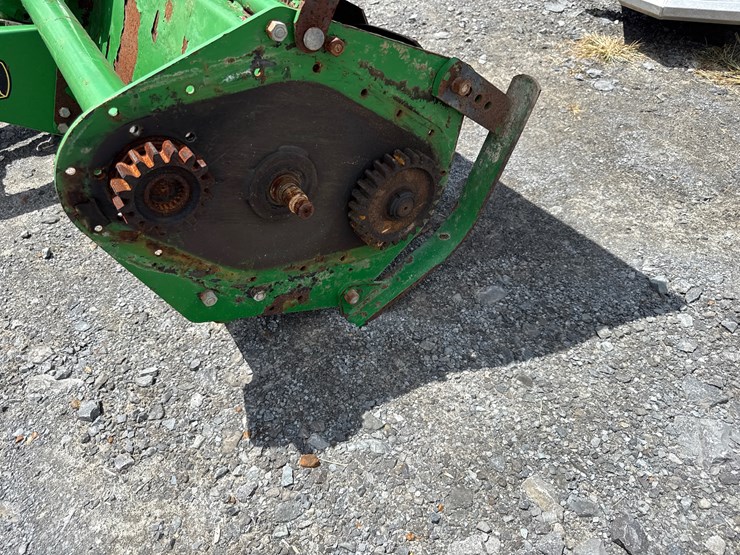 john-deere-681-image-2