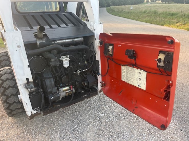2010-bobcat-s250-image-4