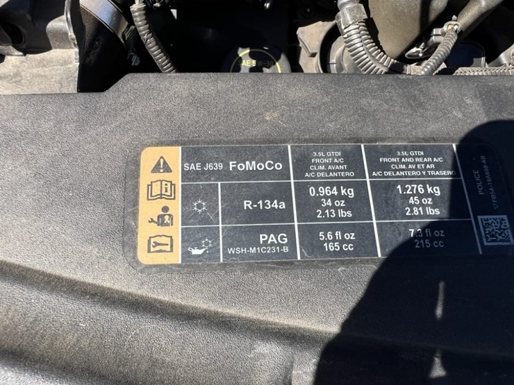 2017-ford-explorer-image-28