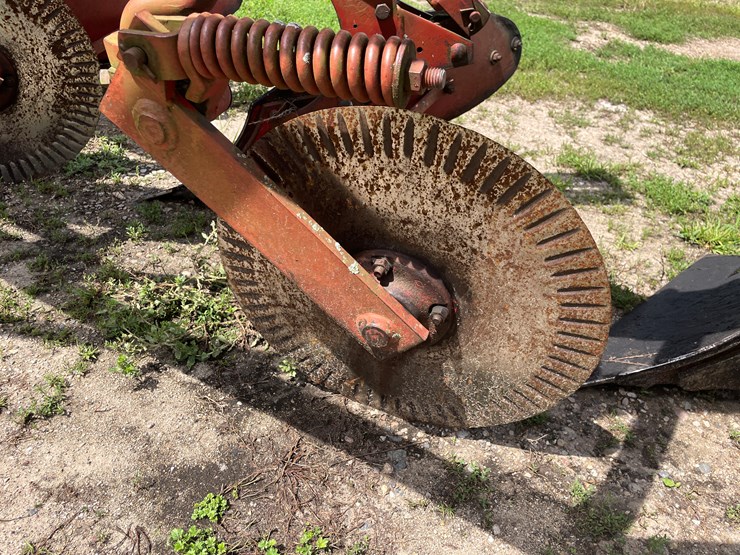 massey-ferguson-880-image-13