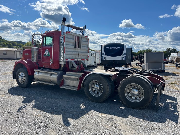 kenworth-w900-image-4