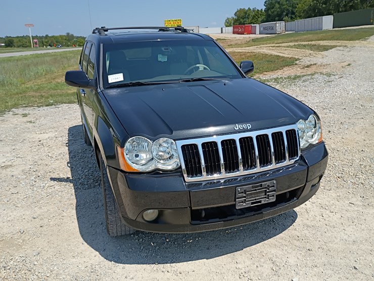 2010-jeep-grand-cherokee-image-22