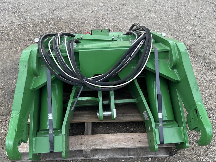 2023-john-deere-8295r-image-4