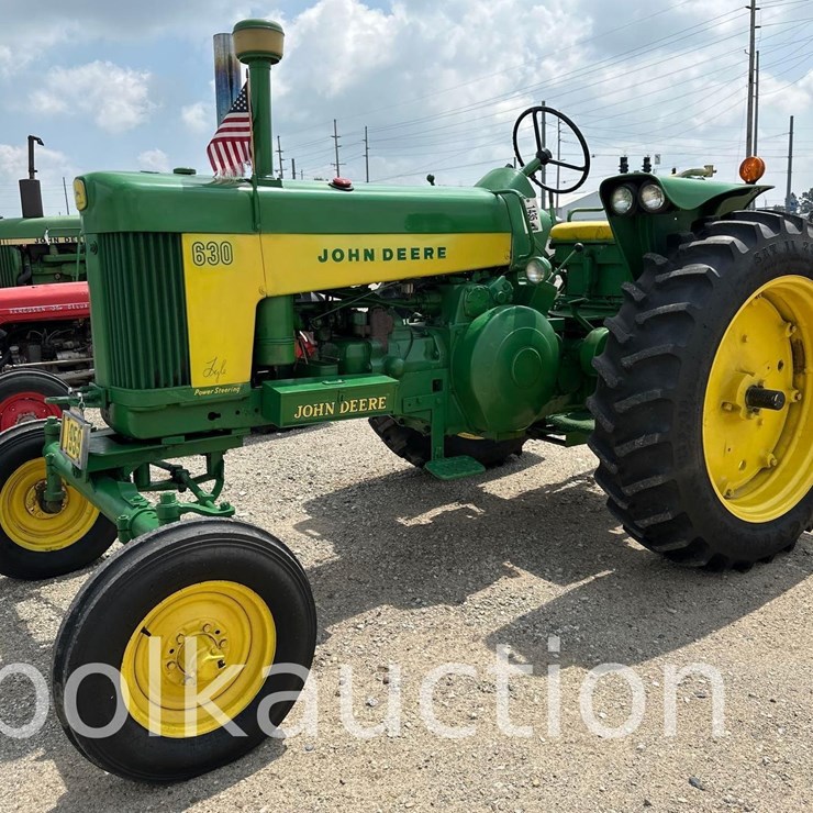 JOHN DEERE 630