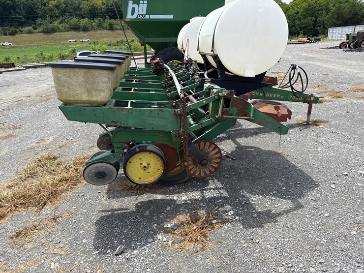 john-deere-7000-image-4