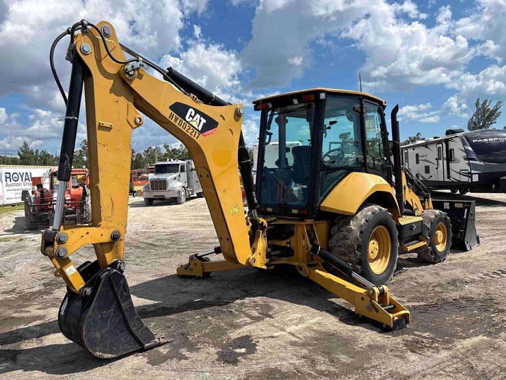 caterpillar-420f2-image-4