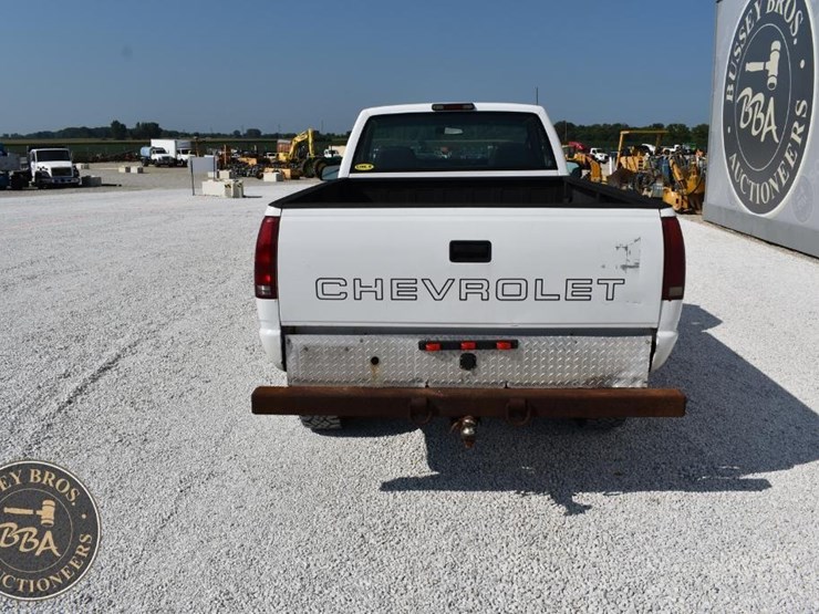 1999-chevrolet-3500-image-11