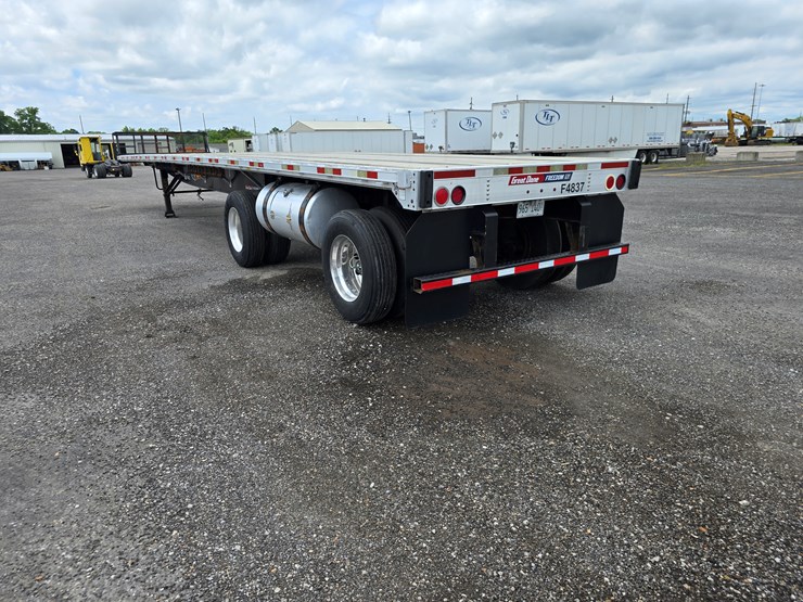 2015-great-dane-48'-x-102"-image-28